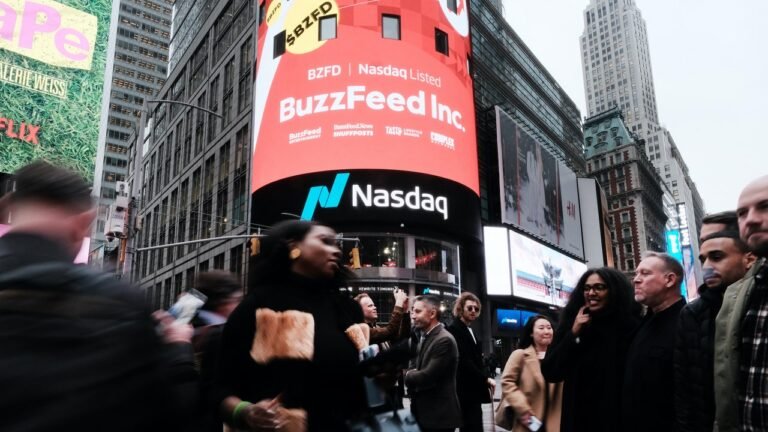 BuzzFeed News Editor in Chief Resigns Amid Company-Wide Job Cuts