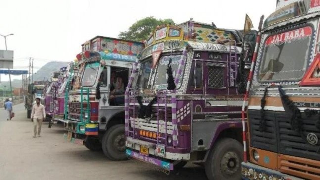 Opposition targets AAP over move to capture truck unions in Punjab