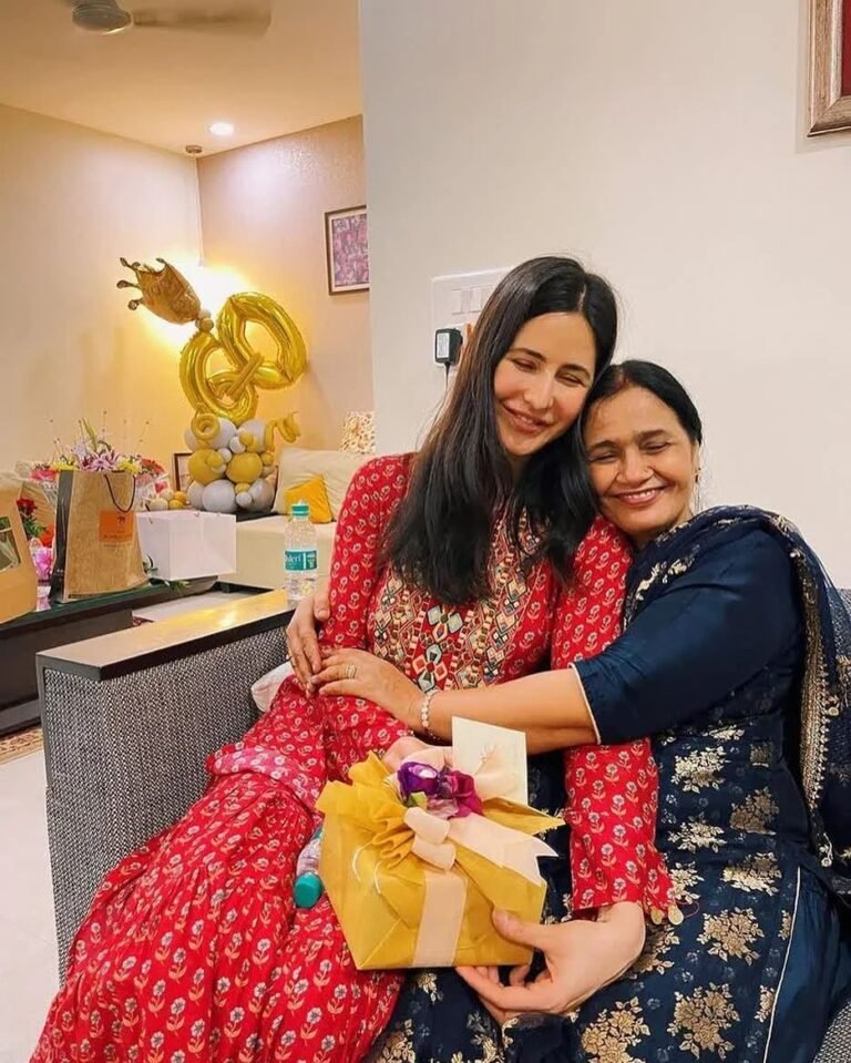 with her mother in law.
#katrinakaif