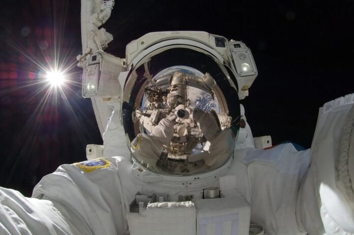 This selfie > your selfies. Astronaut Aki Hoshide took this selfie during a six-