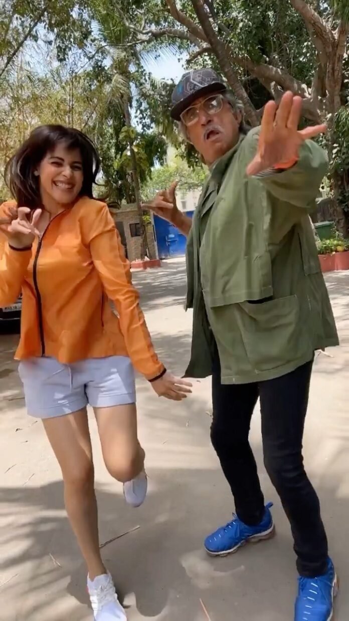Haha.. Too much fun  Genelia and Shakti Kapoor are too much fun in this viral so
