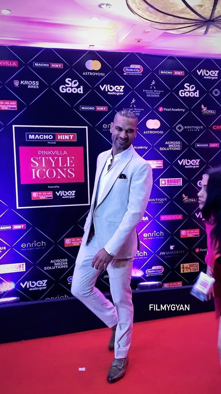 Shikhar Dhawan looking dapper as ever in this look. Who all love hos batting?